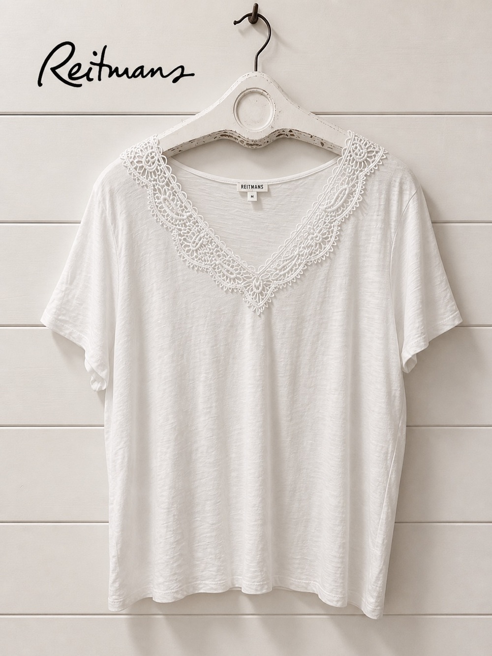 White V-neck T-shirt by Signature (Reitmans) in size 3X